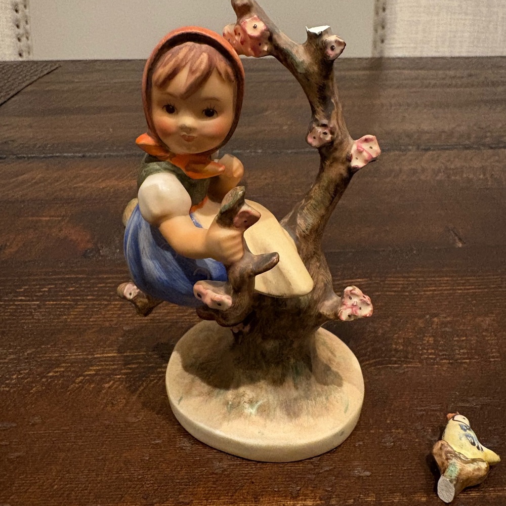 Apple Tree Girl Hummel